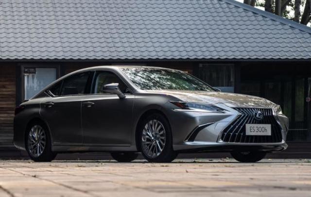 es300雷克萨斯报价,雷克萨斯es600报价 雷克萨斯es,c级车油耗4.8l,一身降噪材料,第三年保值率85.83%