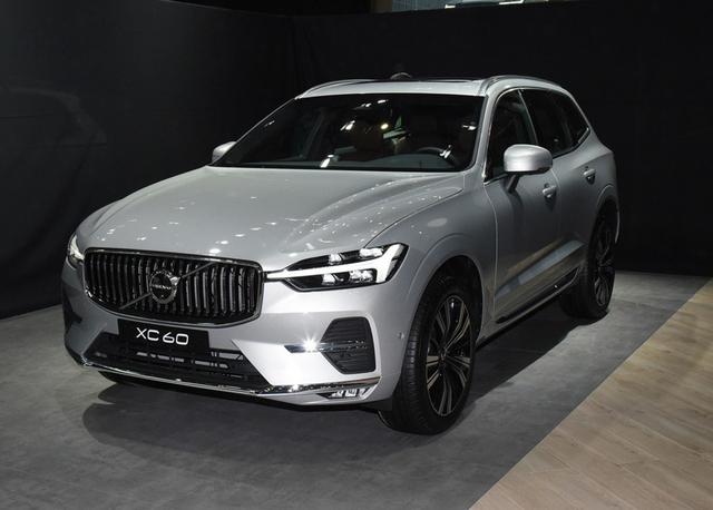 二线豪华的主力军,沃尔沃xc60追加混动版,果然价格也