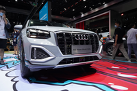 1.4T+7速干式雙離合，王一博簽名版駕到，奧迪Q2L成都車展出圈