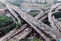 中国堵车最严重的城市，不是北京上海，却在全球闻名
