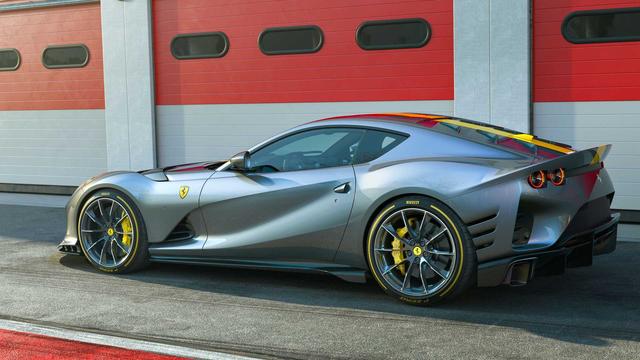 新赛道利器,法拉利812 competizione,v12自然吸气绝唱