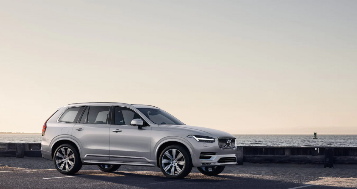 买七座SUV，XT6/皇冠陆放/XC90怎么选？对比后发现它才是首选