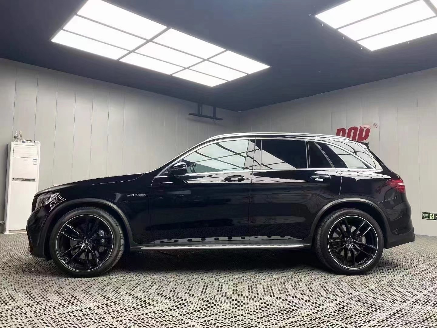 suv也能如此动感,奔驰amg glc63性能与颜值并存