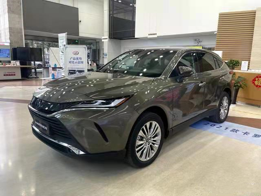 这款车延续了一汽丰田suv"x放"的命名法则,中文名为凌放