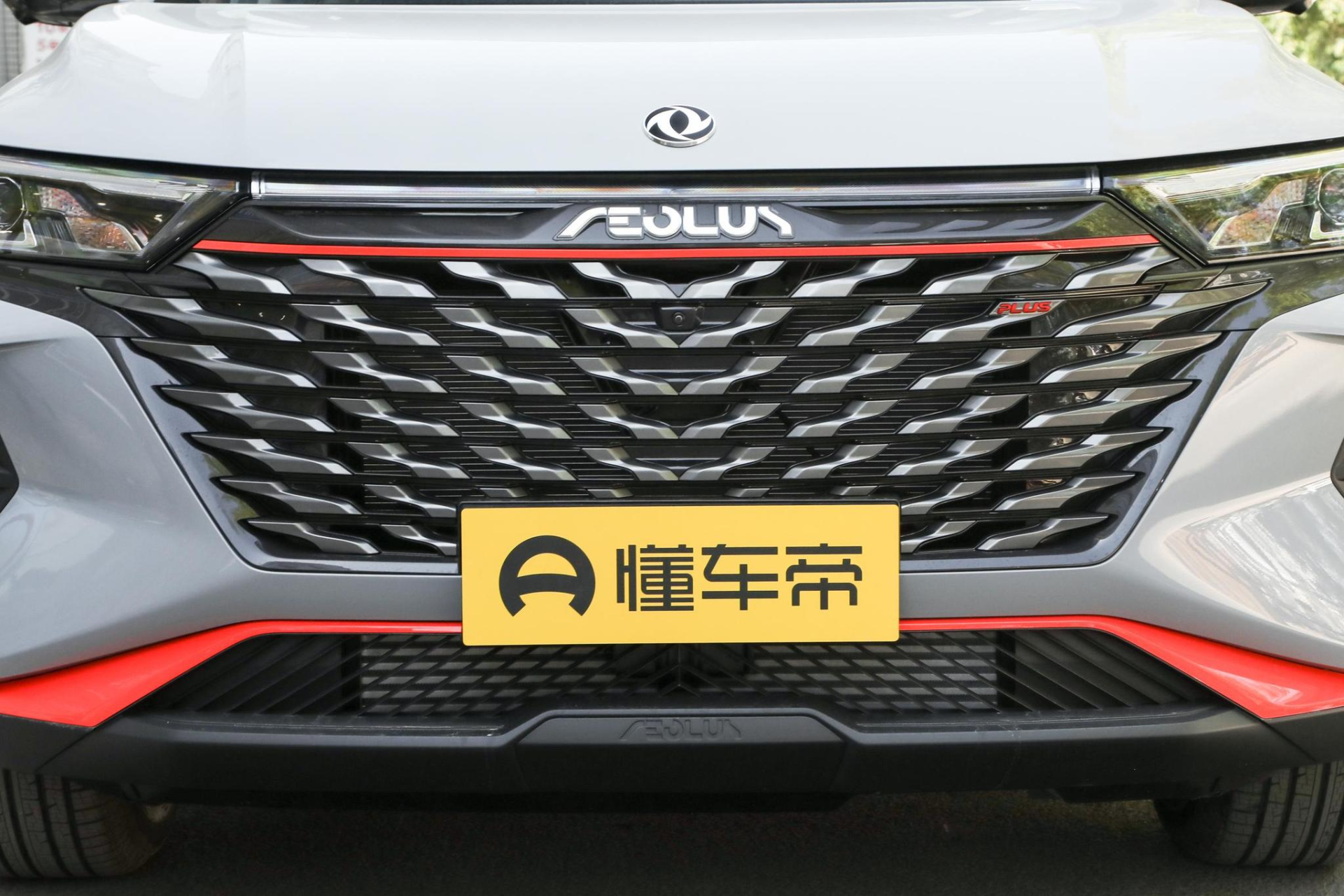 东风风神ax7马赫版上市!标配全景天窗 倒车影像,产品