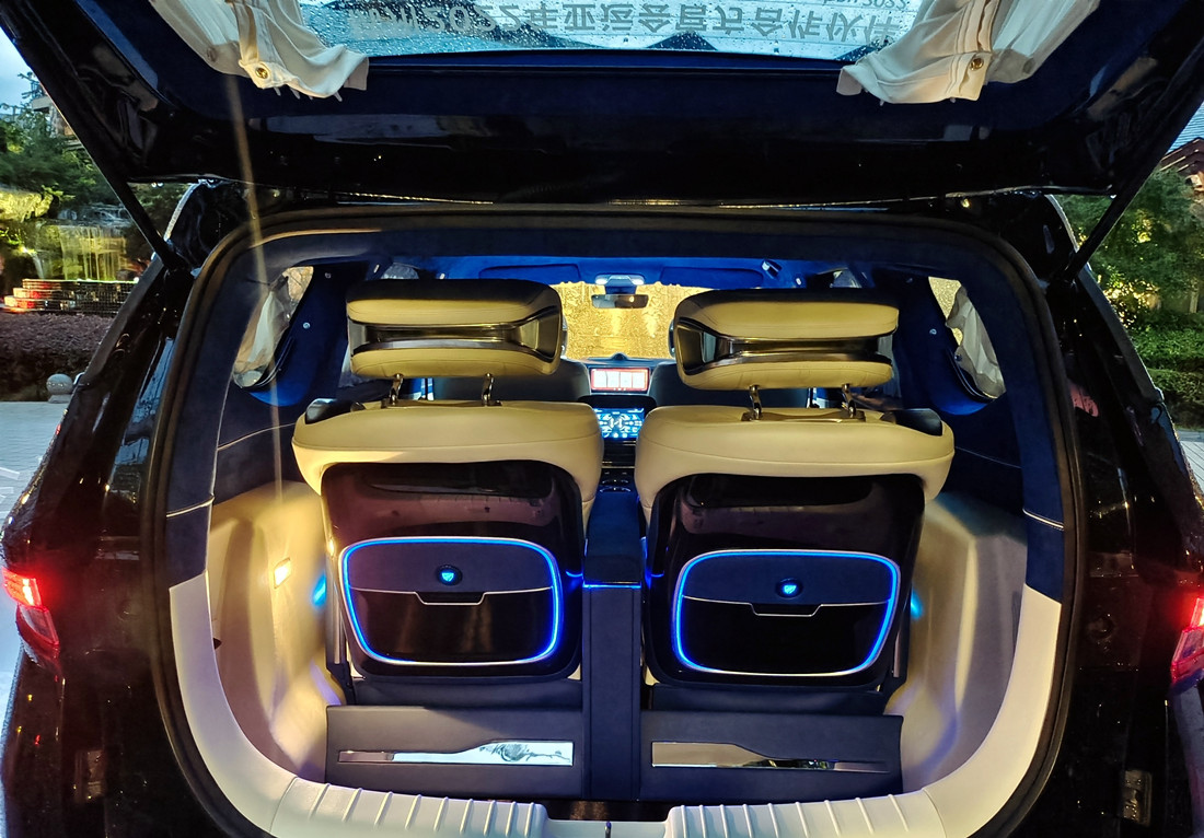 双色车身，四座布局，吉利嘉际“头等舱”版发布，将搭载1.8T动力