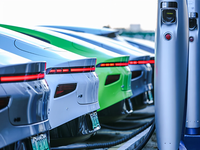「汽车人」碳达峰行动方案：2030年新能源汽车渗透率40%