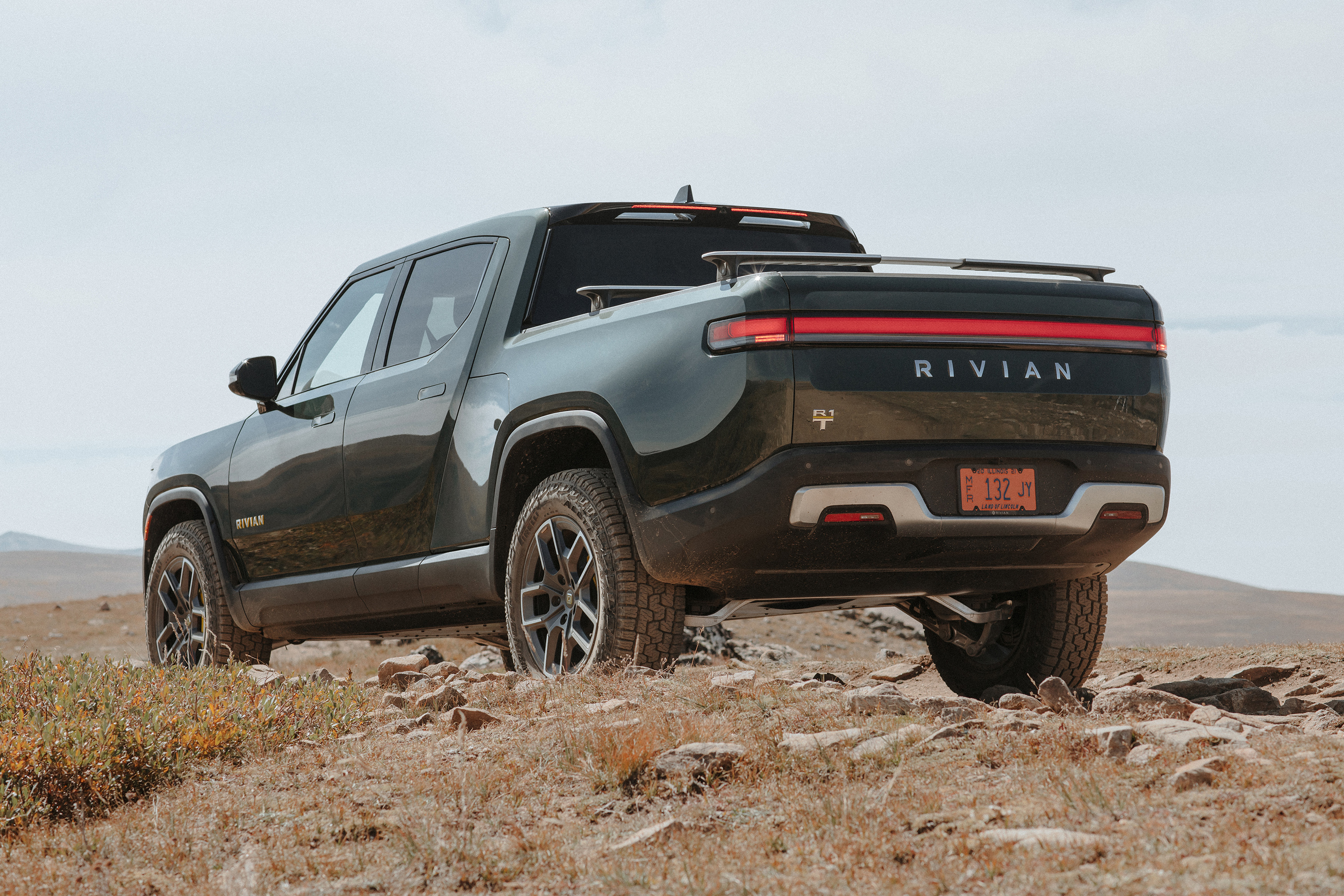 Rivian R1S首批交付,确定延后至2022年5月