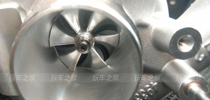 车友在自家车库改装大众蔚领 特调二阶百公里加速7.5秒