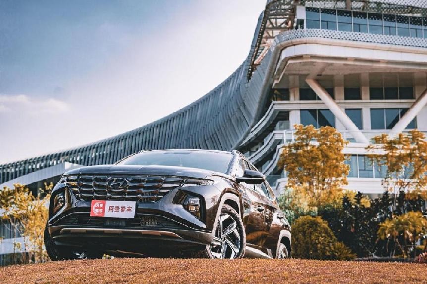 18万买什么SUV?这款SUV颜值高油耗低,还有多种车型可选,太香了