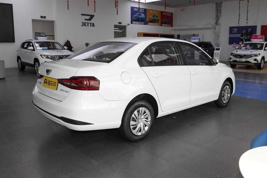 六万起步就能买,油耗低至5.6l,捷达va3真的这么省?