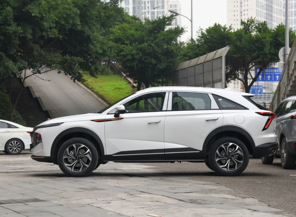 哈弗的全新SUV,造型犀利,轴距2米8,起步8喇叭,带你看哈弗神兽