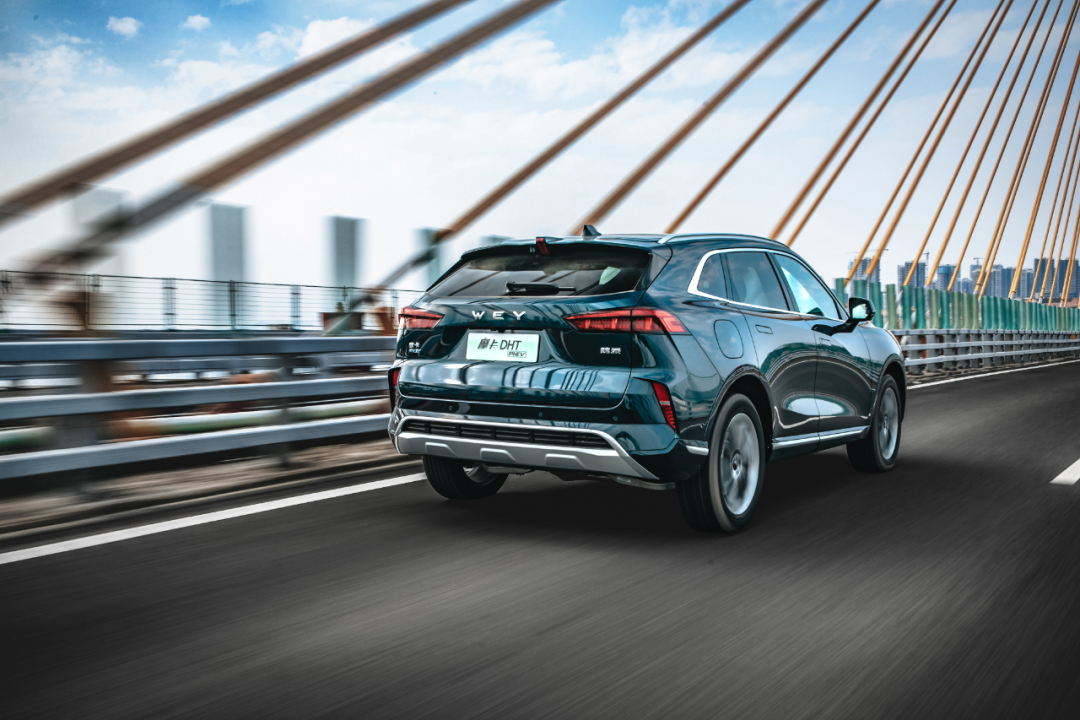 PHEV多少纯电续航才合适？摩卡DHT PHEV：204km正正好