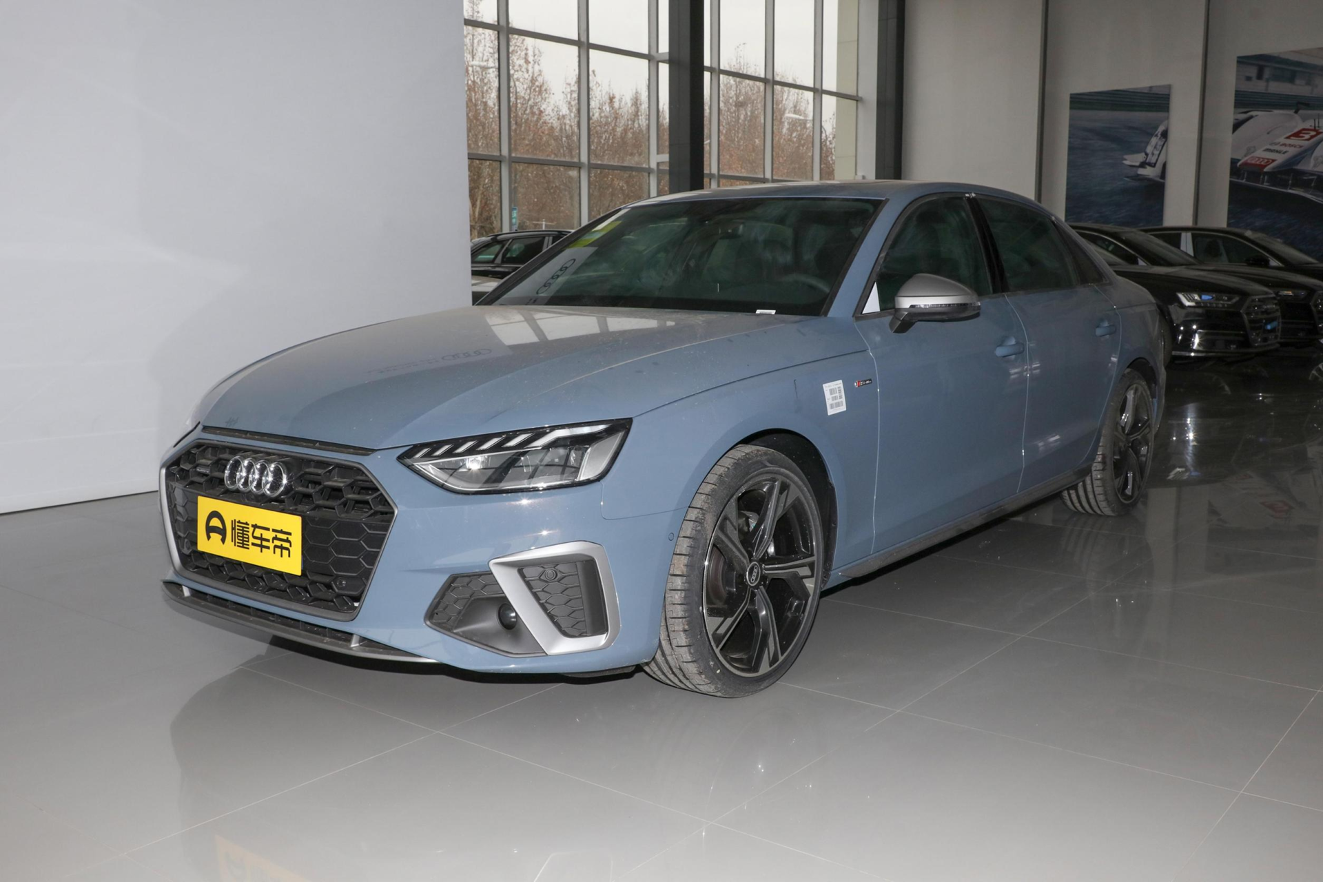 奥迪a4l四驱quattro,奥迪适时四驱 奥迪a4l降至24万,2.0t 4驱百公里加速6.6秒,bba里性价比最高?