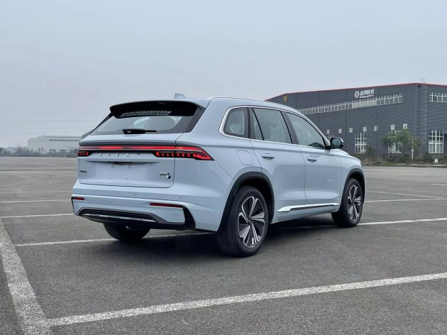 星越l混动版实车曝光,综合续航1300km,它干得过dm-i吗?