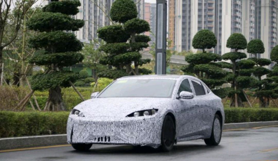 对标特斯拉，比亚迪全新中大型轿车即将上市，北京车展正式发布