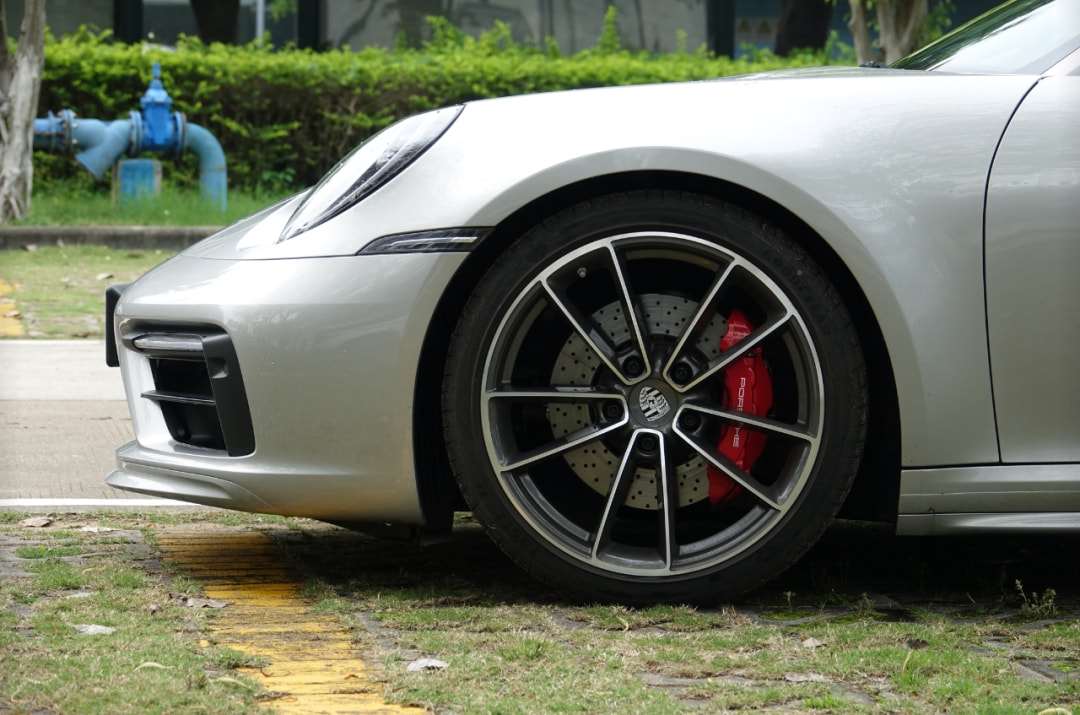 以科技诠释经典,试驾保时捷911 carrera 4s coupé (typ 992)