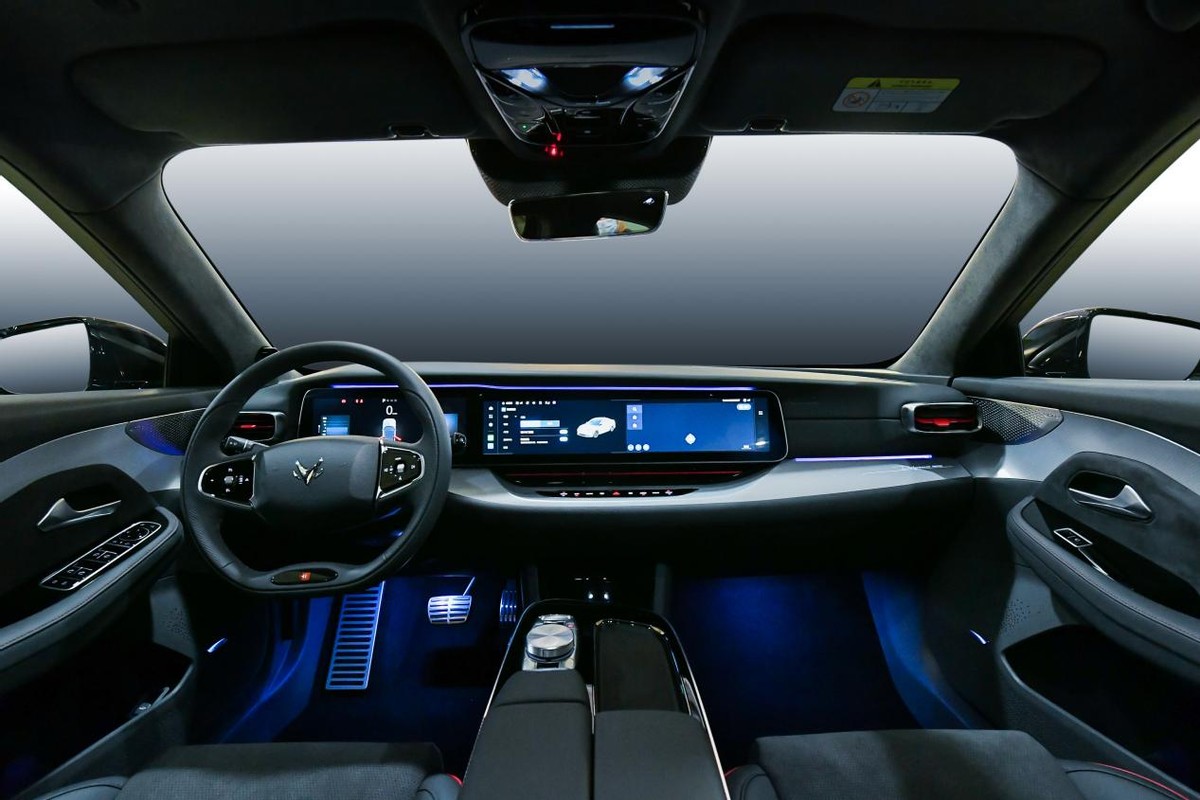 40万就能体验智能驾驶新纪元，极狐阿尔法S全新HI版上市