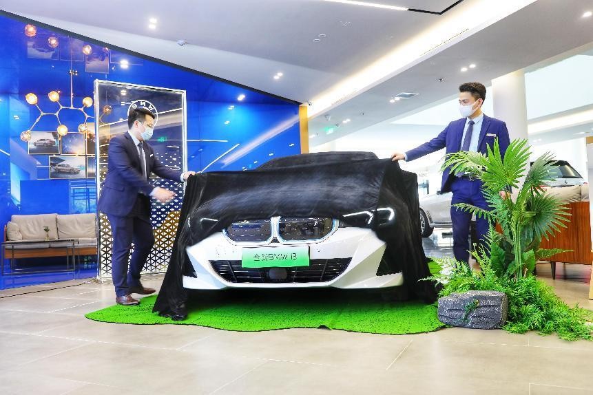 卉探店|首款纯电动全新bmw i3合肥宝之佳震撼上市 售34.99万 太香了