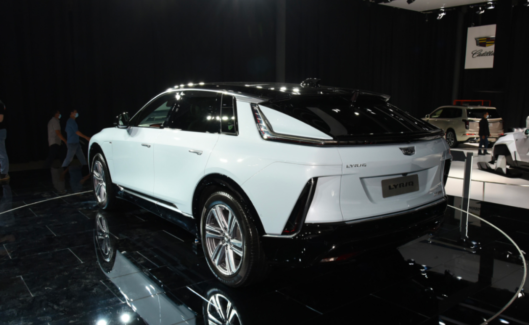 凯迪拉克纯电动车LYRIQ公布中文名为“锐歌”，预计三季度交付