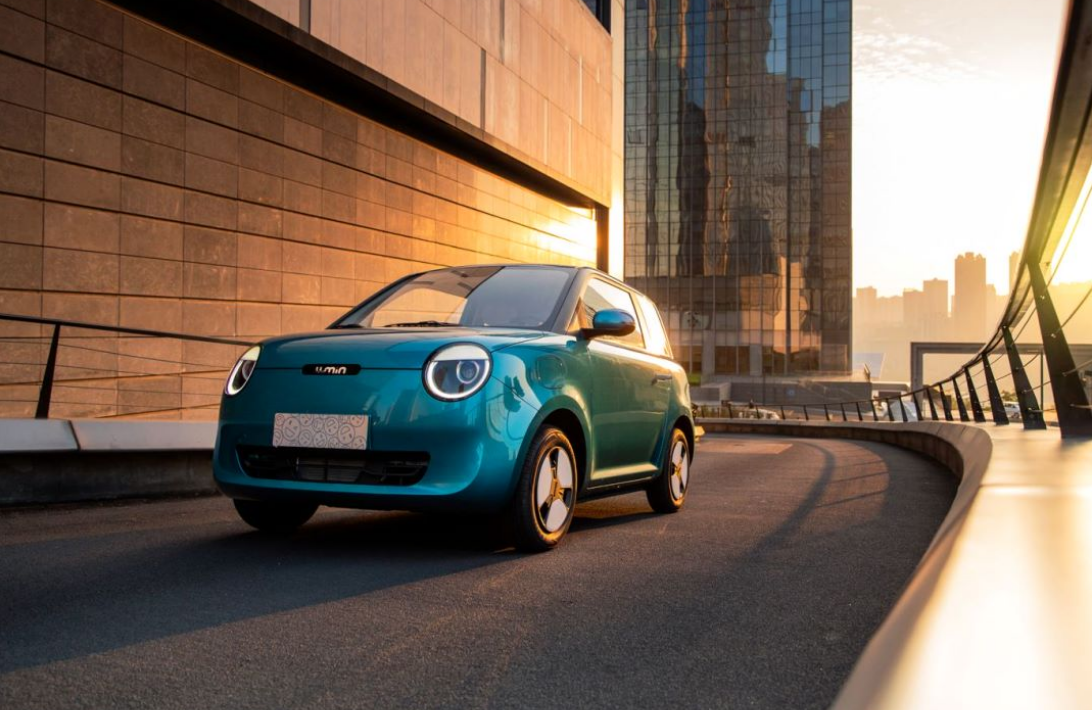 家用代步 长安糯玉米、五菱宏光MINI EV、奇瑞QQ冰淇淋怎么选？