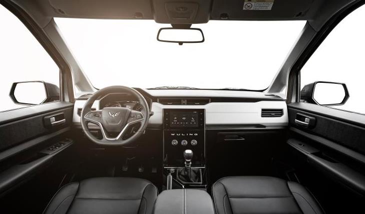 五菱宏光PLUS新车型正式上市，5.88万元起售，配胎压监测