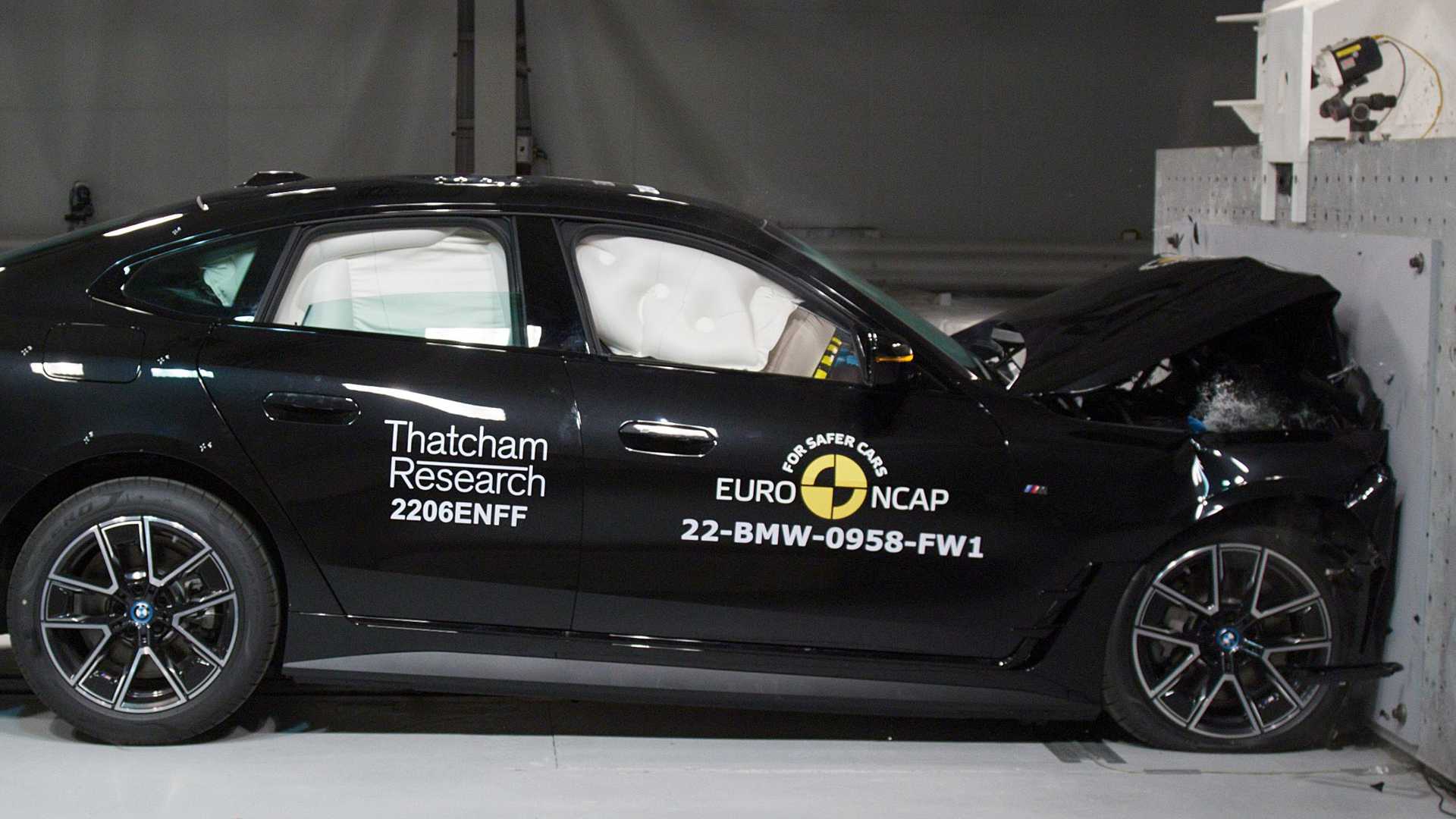 驾驶辅助测试拖后腿，宝马i4欧洲碰撞测试获得四星评价