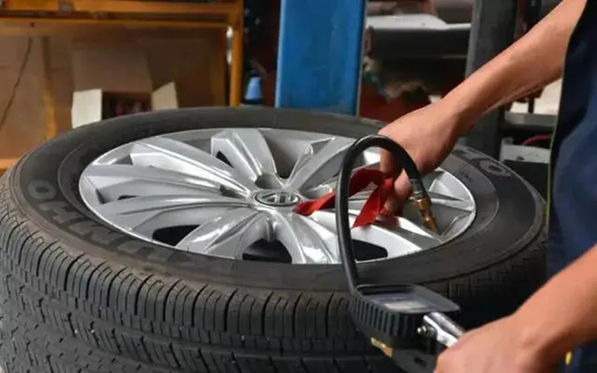 修理店给轮胎一律打2.5bar，对汽车真的好吗？