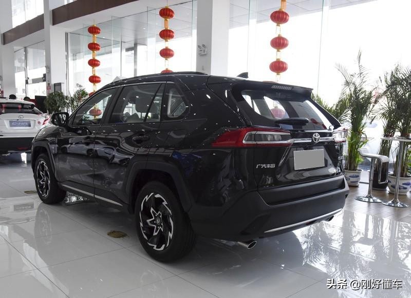 广汽丰田威兰达预售17万起，配置比RAV4更高，又是爆款吗？