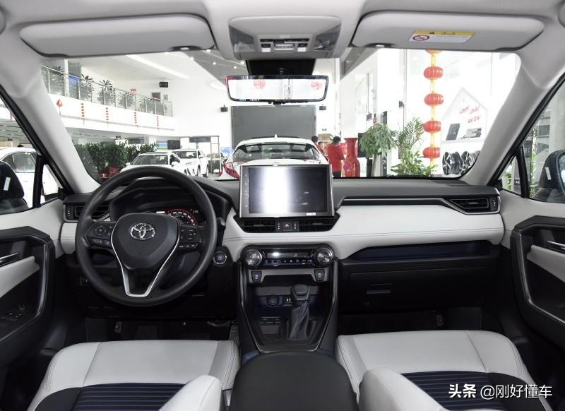 广汽丰田威兰达预售17万起，配置比RAV4更高，又是爆款吗？