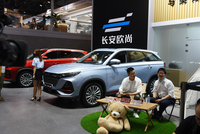 重慶車展實(shí)拍歐尚X7PLUS 7座版，座椅布局靈活多變，還可以躺平