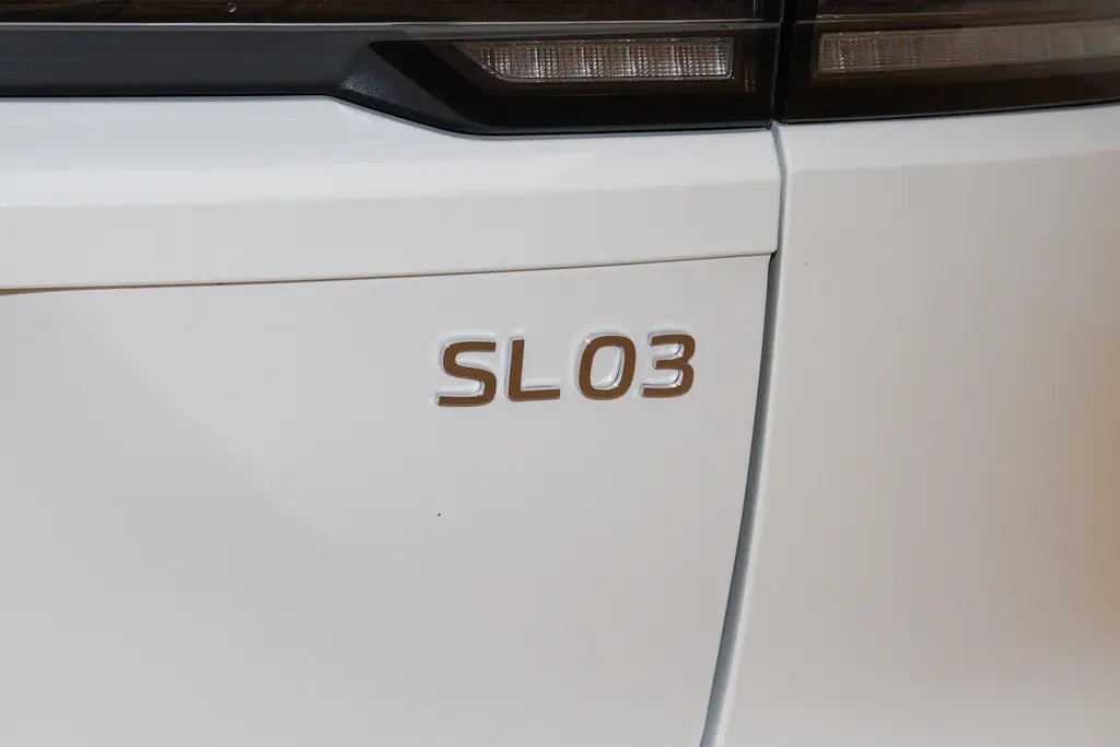 开完特斯拉Model 3，再换上深蓝SL03纯电版，感觉差距很明显