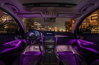 汽车车内氛围灯有什么作用？奔驰氛围灯改装一套多少钱？