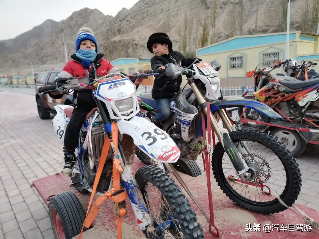 雪开天山，烟锁昆仑｜南疆5大自驾游线路提示（附地图）