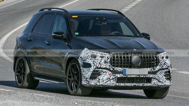 有望2022年内正式亮相，新款梅赛德斯-AMG GLE 55路试谍照曝光