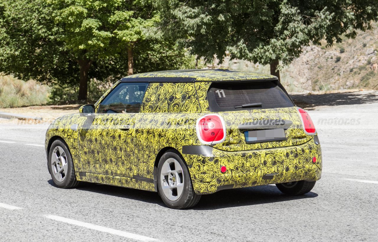 浓浓家族化造型 纯电动版MINI Cooper S谍照曝光 有望2023年发布