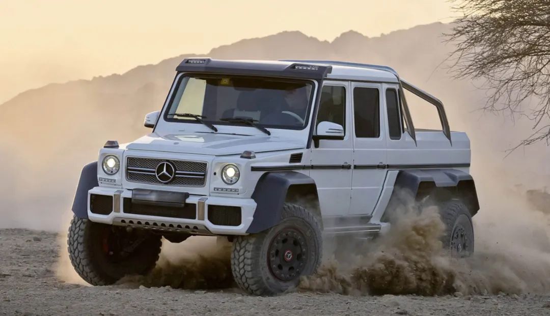 梅赛德斯-奔驰实际上制造过六轮的g级皮卡,也就是g63 amg 6x6但他们