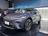 真正的高智能座駕?飛凡R7亮相成都車展
