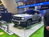 捷途首款硬派SUV T-1亮相,對標(biāo)坦克300