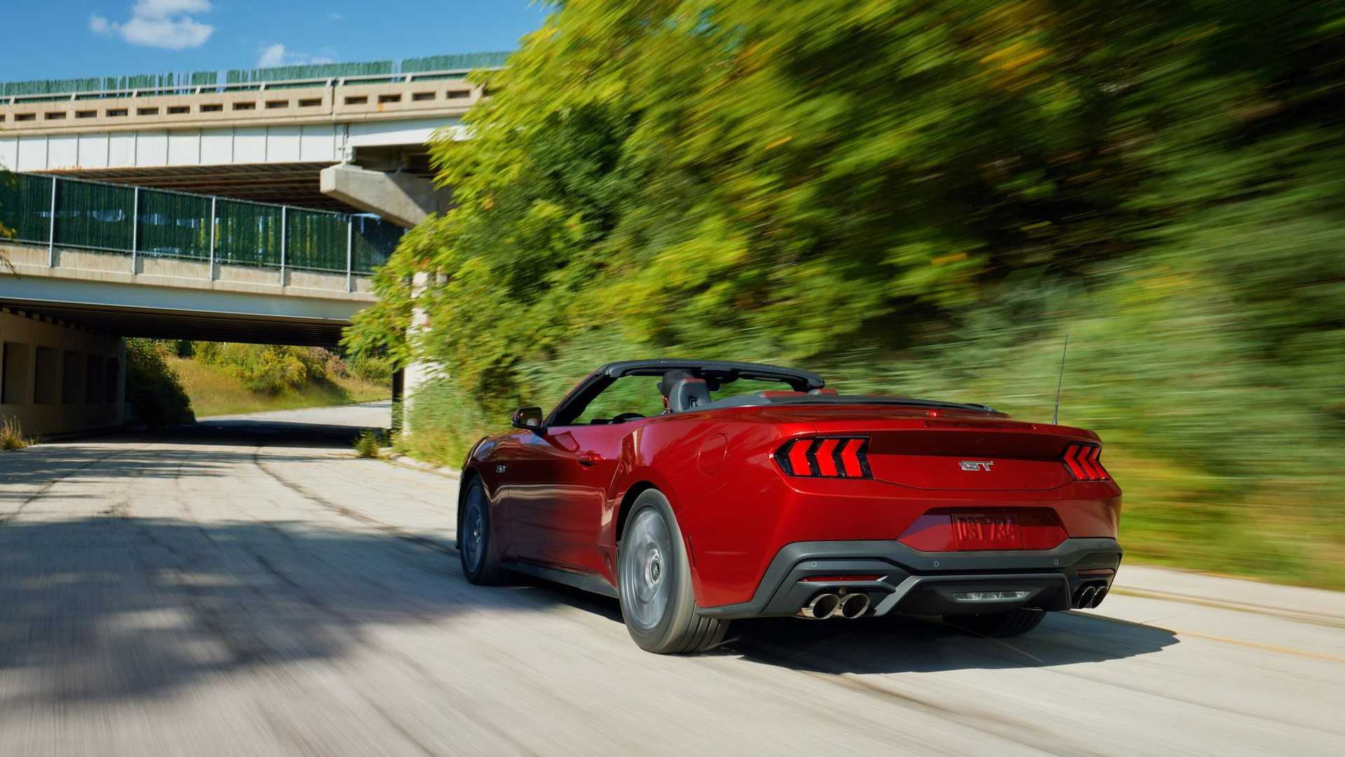 保留v8发动机 福特全新mustang官图发布 将于2023年上市