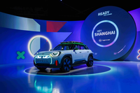 搭載全球首個圓形OLED顯示屏 MINI Concept Aceman概念車亞洲首秀