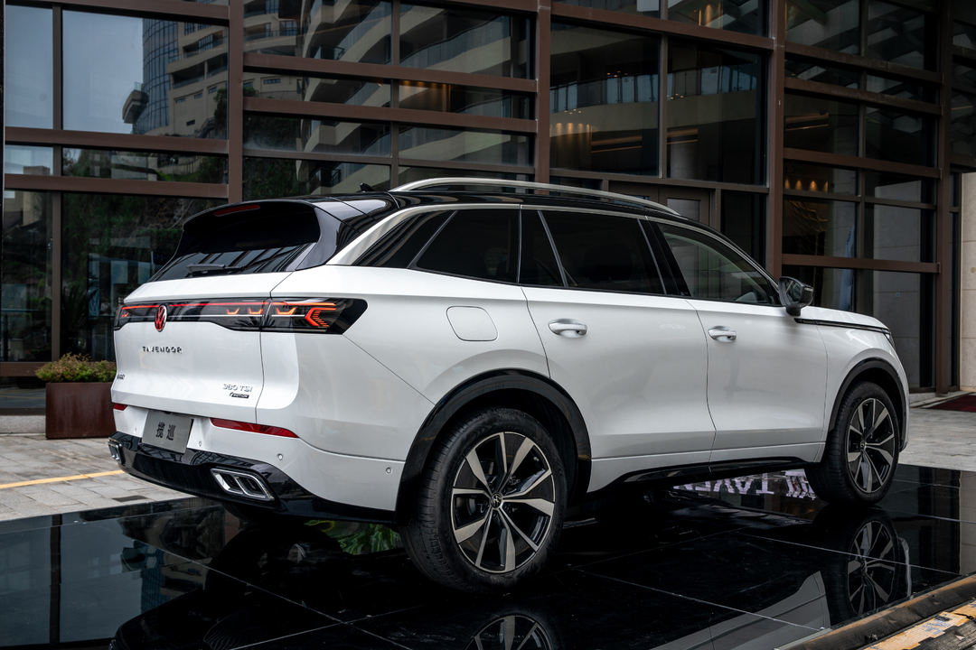 一汽-大众揽巡实拍：定位中大型SUV，提供2.0T/2.5T将于年底上市