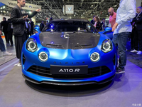 2022巴黎车展：车身进行了轻量化处理，Alpine A110 R正式亮相