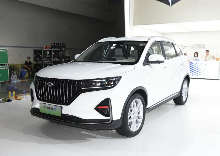 北汽推出1.5L自吸的SUV，8.3秒破百，比燃油车还慢