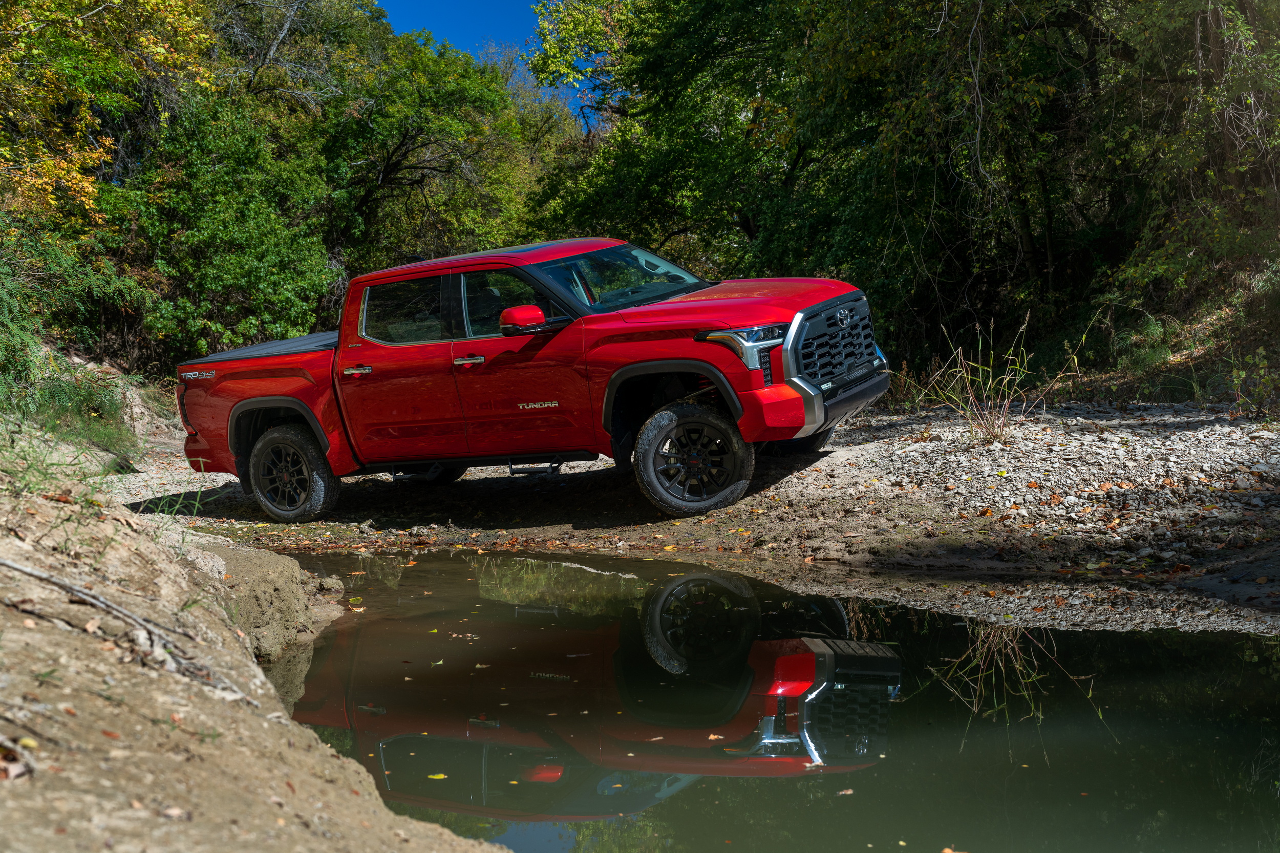 混动加持：丰田坦途TRD 4x4皮卡2023款