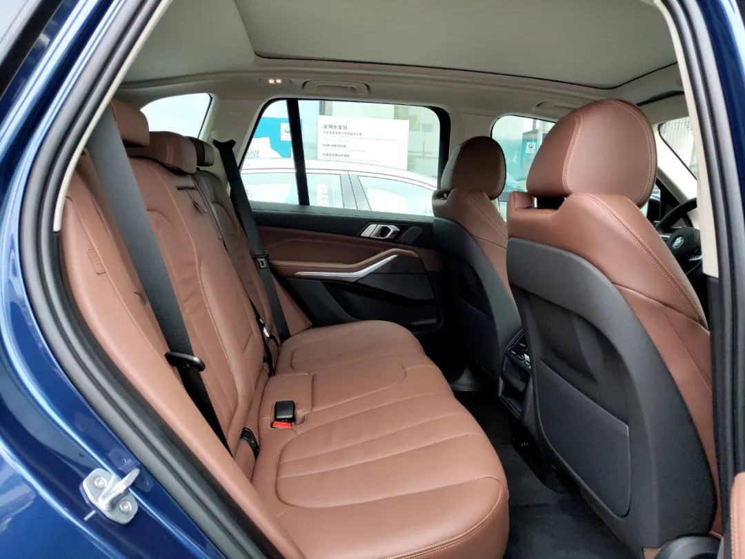 同是豪华品牌中大型SUV 沃尔沃XC90与宝马X5哪个更适合你？