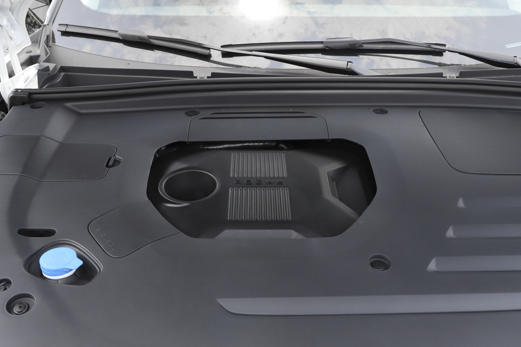 智能SUV的“开创者”，荣威RX5更新到第三代之后，战力还有几何？