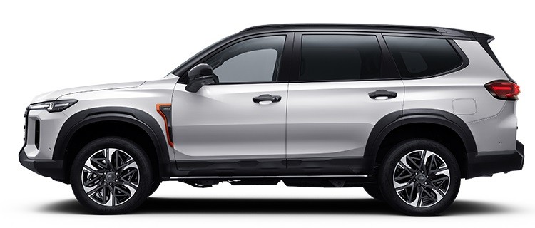 30万级硬派SUV 标配2.0T+四驱 BJ60与上汽大通领地谁更胜一筹？