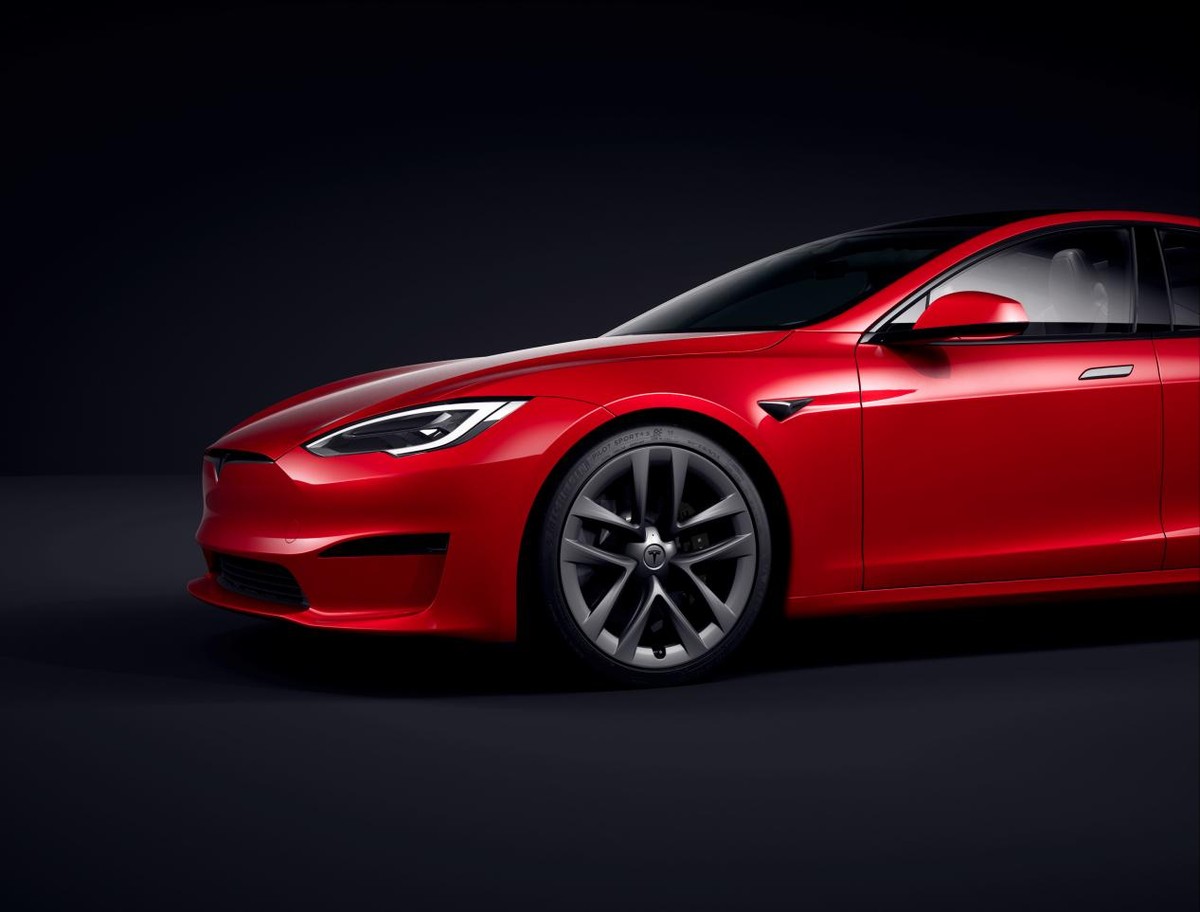 特斯拉Model S Plaid空降沈阳，“量产车强者”点燃纯电热情