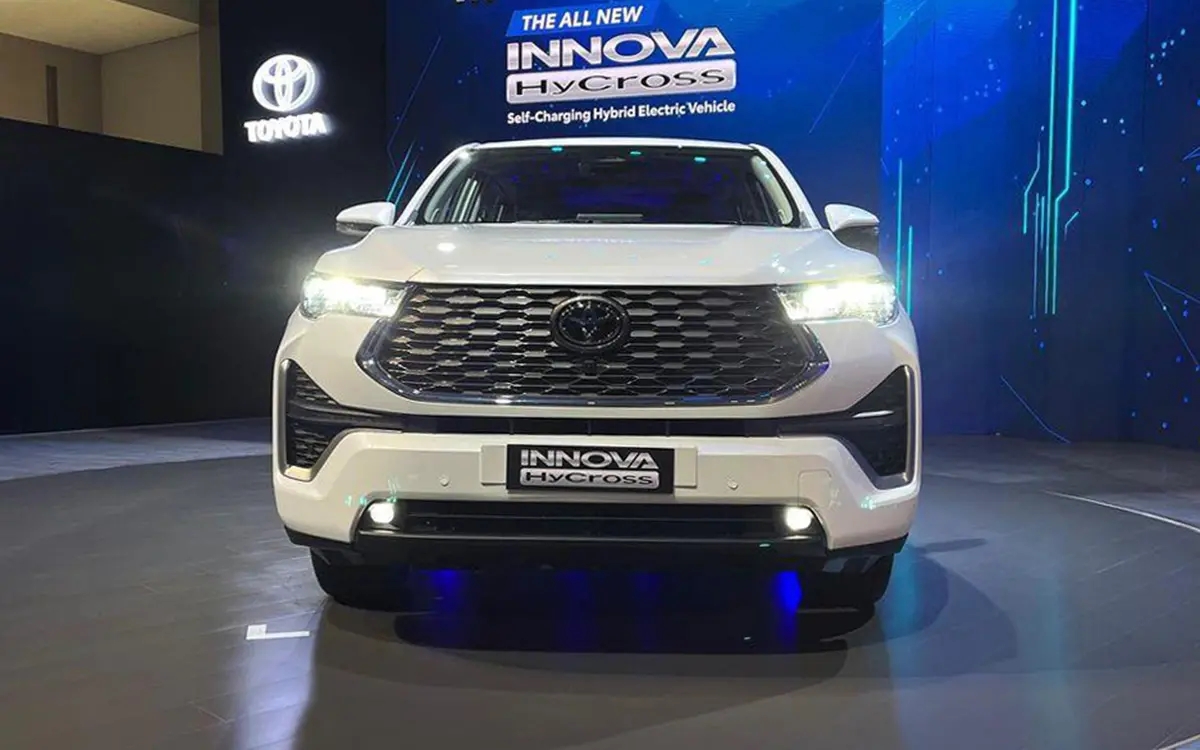 丰田全新MPV—Innova发布，造型硬派，7座布局